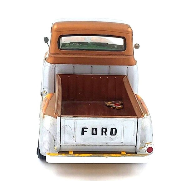 Monogram  1955 Ford F-100 Pick Up 1:24 Model Kit-Assembled Model 2242-0100 READ - Picture 6 of 12